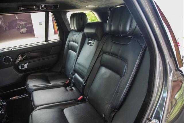 Photo of 2021 Gray Land Rover Range Rover