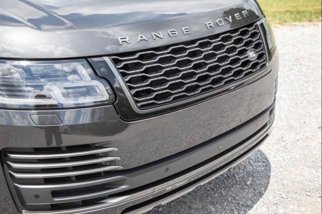 Photo of 2021 Gray Land Rover Range Rover