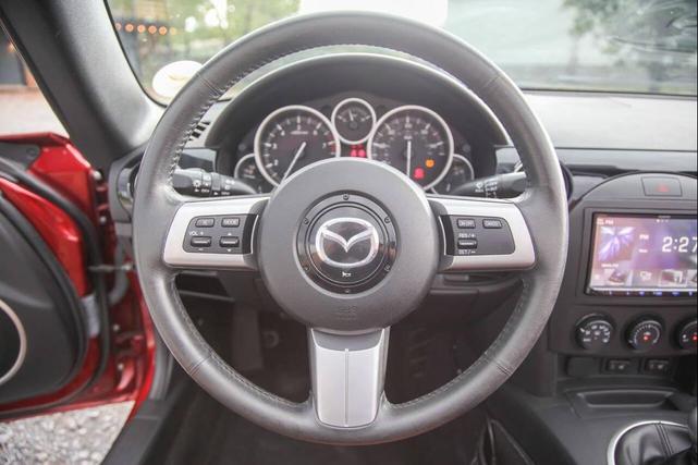 Photo of 2008 Copper Red Mazda MX-5 Miata