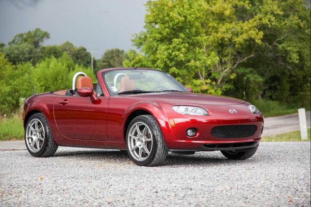 Photo of 2008 Copper Red Mazda MX-5 Miata