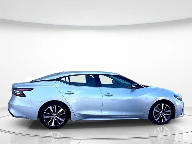 Photo of 2023 Brilliant Silver Metallic Nissan Maxima