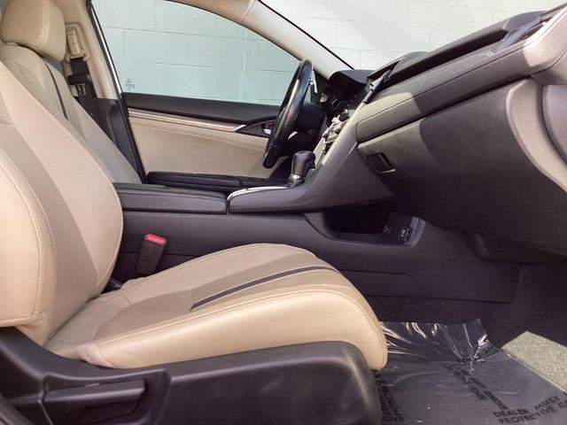 Photo of 2020 Platinum White Pearl Honda Civic