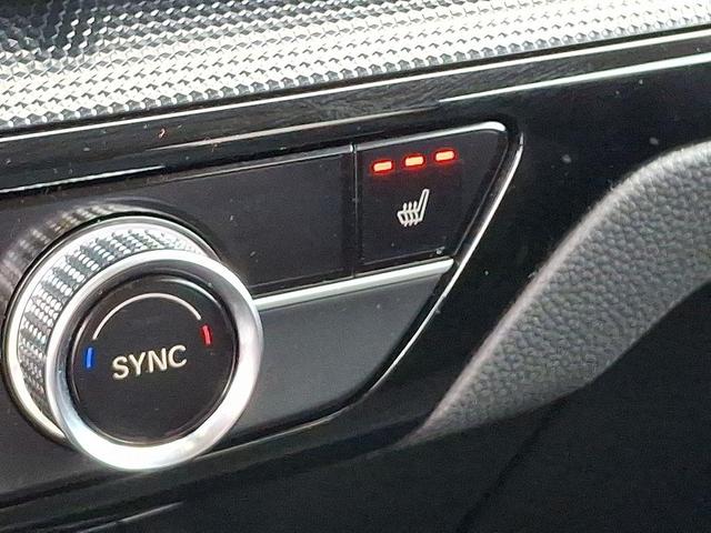 Photo of 2023 Still Night Pearl Honda CR-V