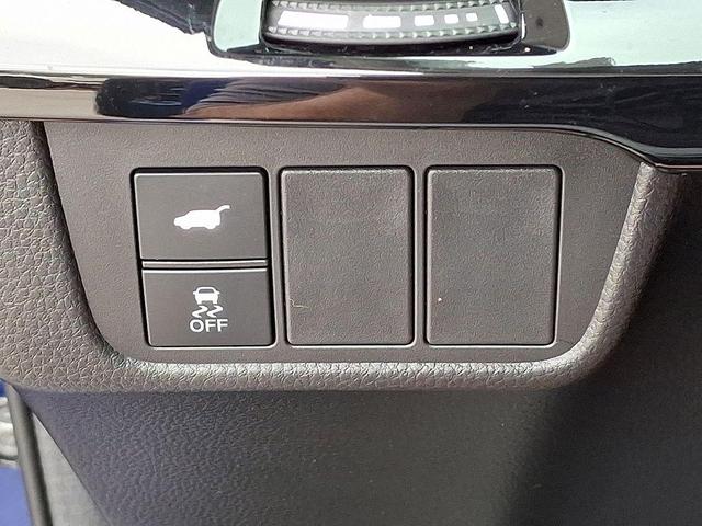 Photo of 2023 Still Night Pearl Honda CR-V
