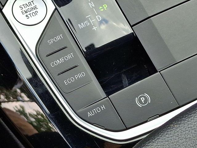 Photo of 2024 Gray Metallic BMW X3