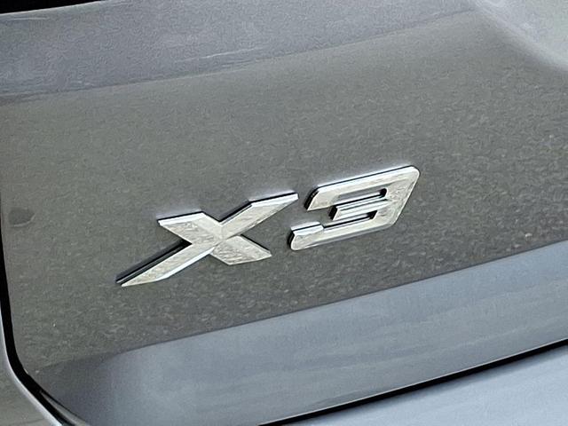 Photo of 2024 Gray Metallic BMW X3