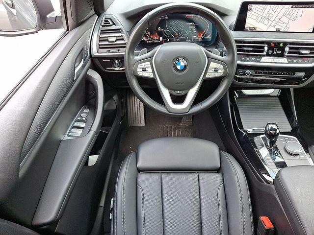 Photo of 2024 Gray Metallic BMW X3