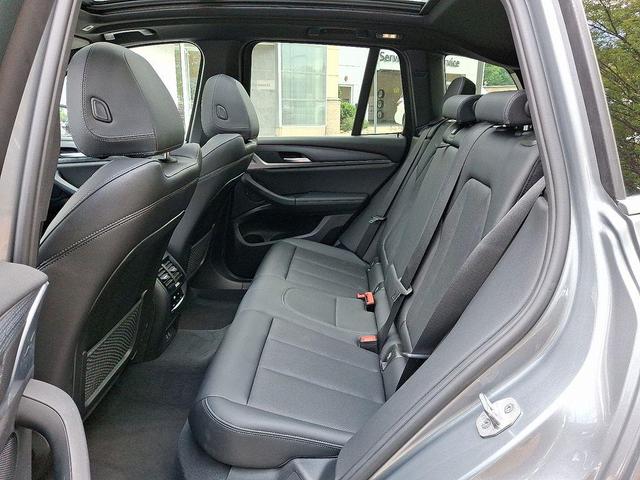 Photo of 2024 Gray Metallic BMW X3