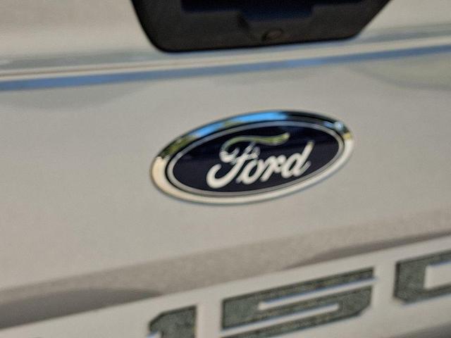 Photo of 2020 Iconic Silver Metallic Ford F-150