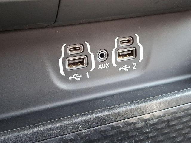 Photo of 2022 Granite Crystal Metallic Clearcoat RAM 1500