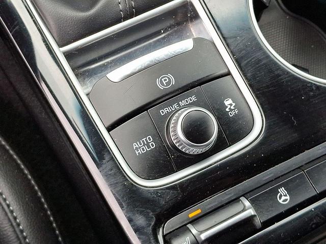 Photo of 2022 Snow White Pearl Kia Stinger