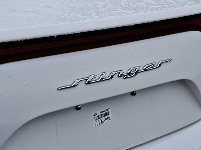 Photo of 2022 Snow White Pearl Kia Stinger