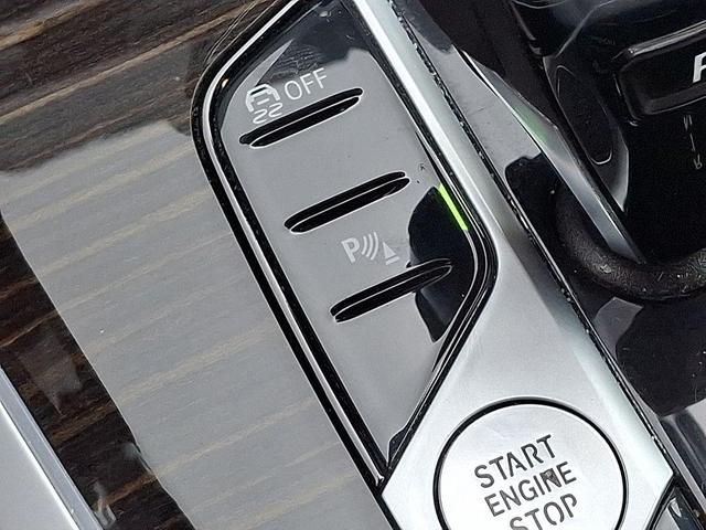 Photo of 2021 Phytonic Blue Metallic BMW X5
