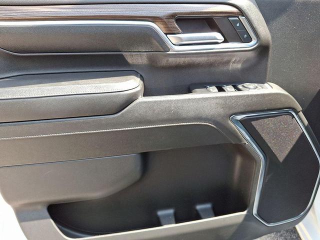 Photo of 2024 Summit White Chevrolet Silverado 2500