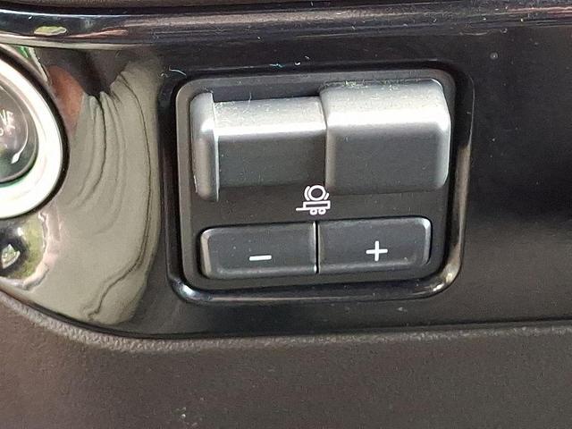 Photo of 2024 Summit White Chevrolet Silverado 2500