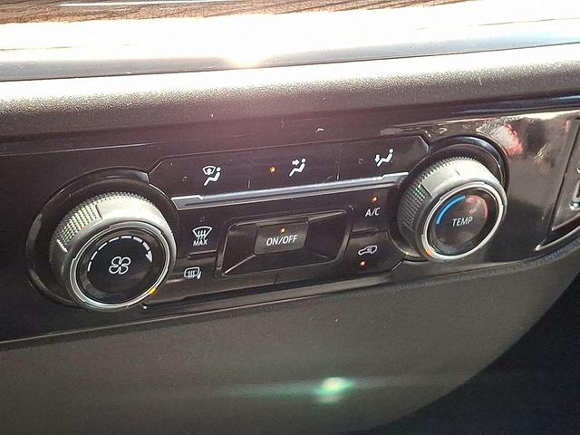 Photo of 2024 Summit White Chevrolet Silverado 2500