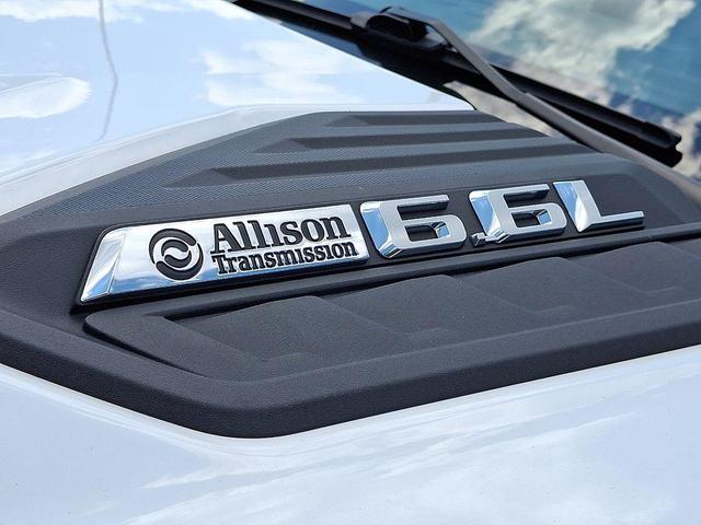 Photo of 2024 Summit White Chevrolet Silverado 2500