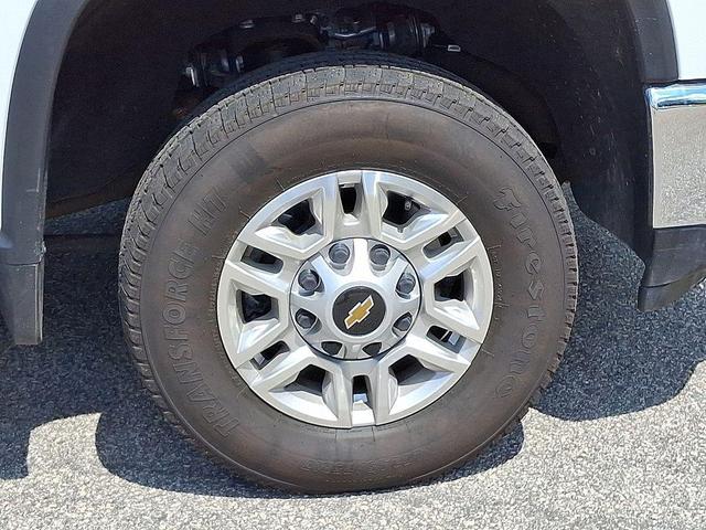 Photo of 2024 Summit White Chevrolet Silverado 2500