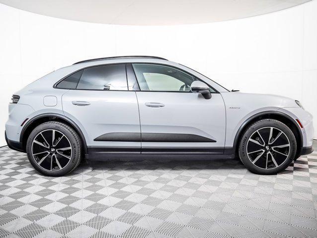 Photo of 2025 ICE GREY Porsche Macan