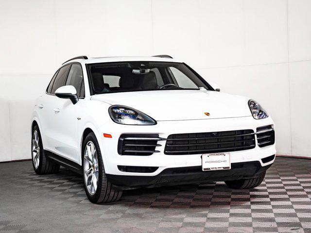 Photo of 2021 CARRARA WHITE Porsche Cayenne
