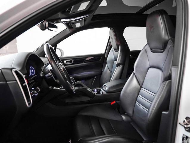 Photo of 2021 CARRARA WHITE Porsche Cayenne