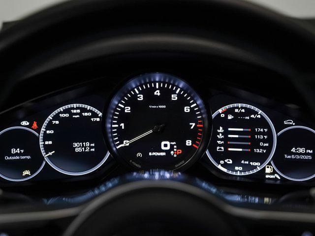 Photo of 2021 CARRARA WHITE Porsche Cayenne