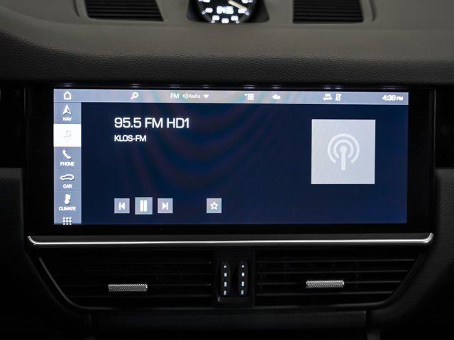 Photo of 2021 CARRARA WHITE Porsche Cayenne