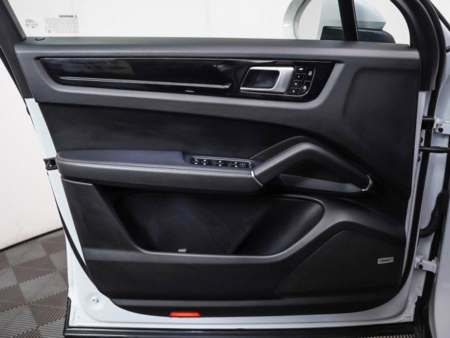 Photo of 2021 CARRARA WHITE Porsche Cayenne