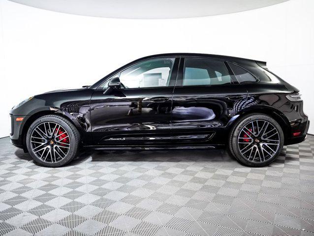 Photo of 2025 Black Porsche Macan