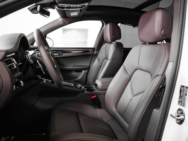 Photo of 2025 White Porsche Macan