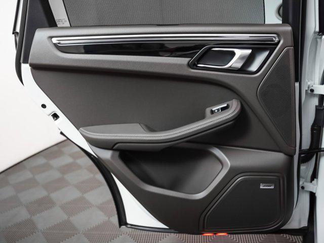 Photo of 2025 White Porsche Macan