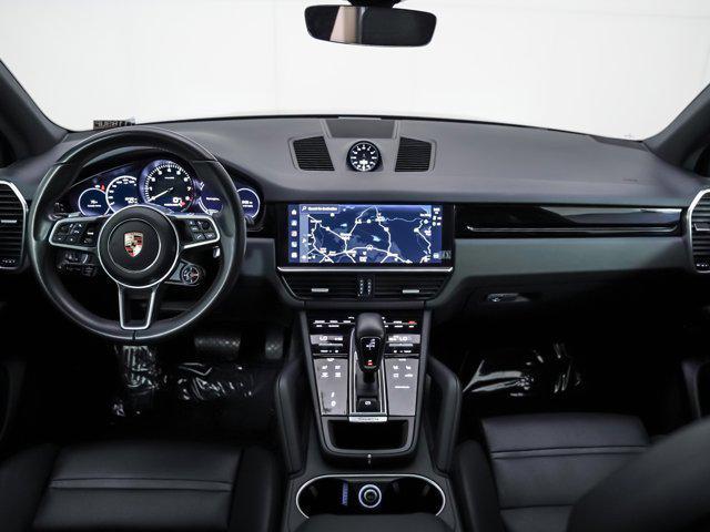 Photo of 2022 Black Porsche Cayenne