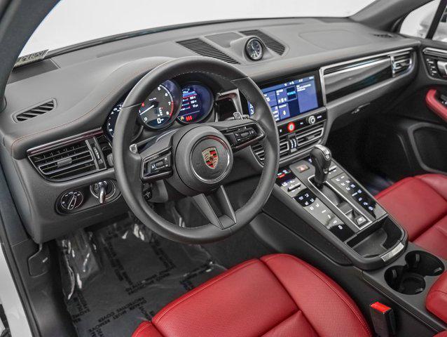 Photo of 2025 CARRARA WHITE Porsche Macan