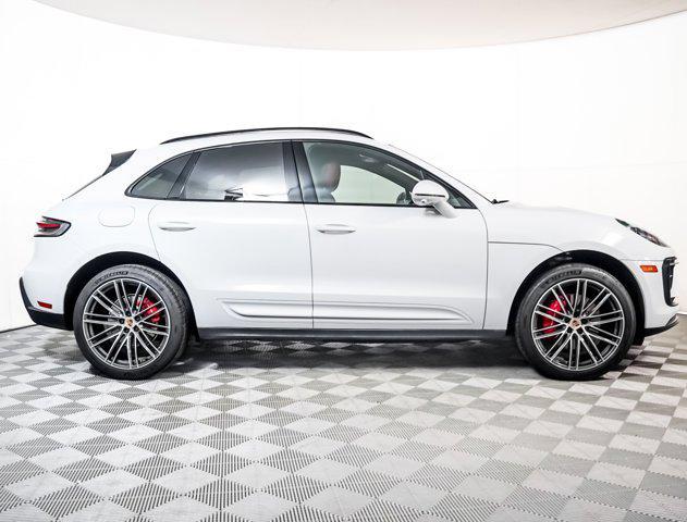 Photo of 2025 CARRARA WHITE Porsche Macan