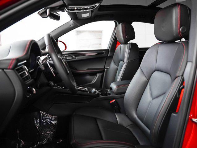 Photo of 2025 Papaya Metallic Porsche Macan