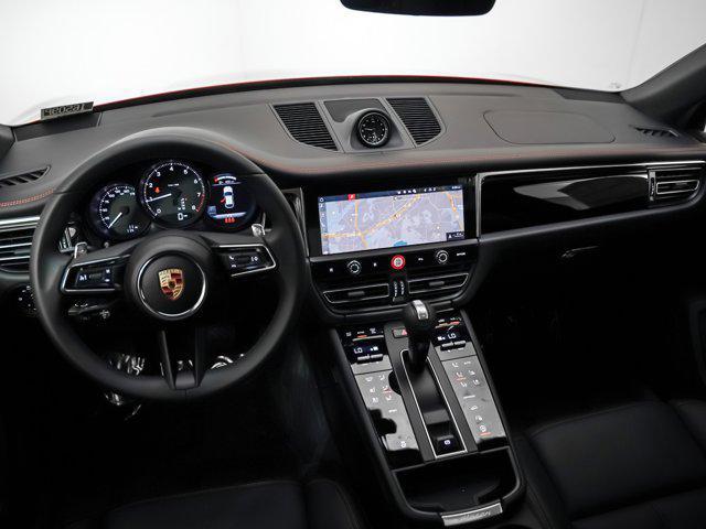 Photo of 2025 Papaya Metallic Porsche Macan