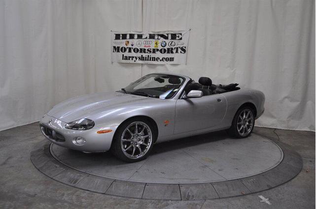 Photo of 2004 Platinum Metallic Jaguar XKR