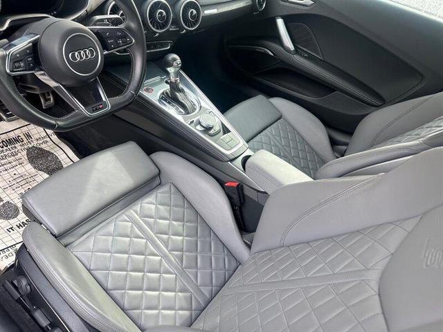 Photo of 2016 Tango Red Metallic Audi TTS
