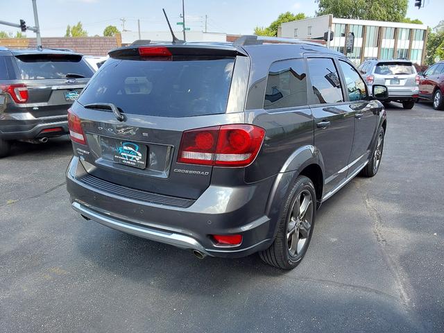 Photo of 2017 Gray Dodge Journey