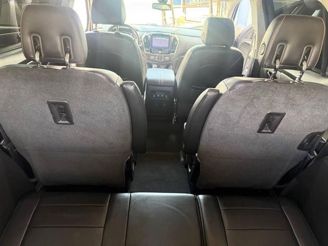 Photo of 2018 Mosaic Black Metallic Chevrolet Traverse