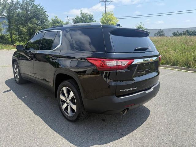 Photo of 2018 Mosaic Black Metallic Chevrolet Traverse