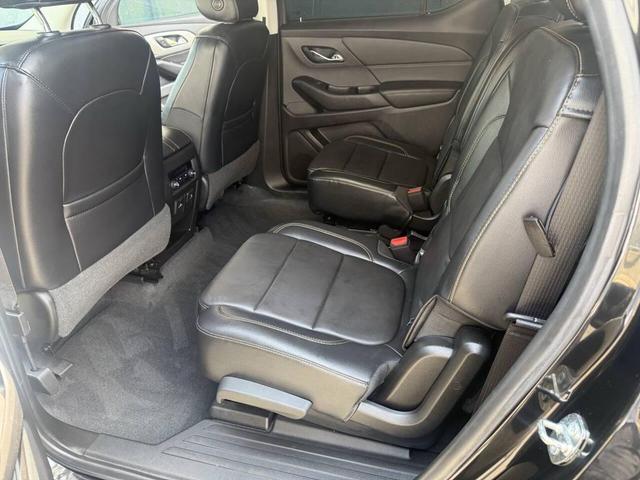 Photo of 2018 Mosaic Black Metallic Chevrolet Traverse