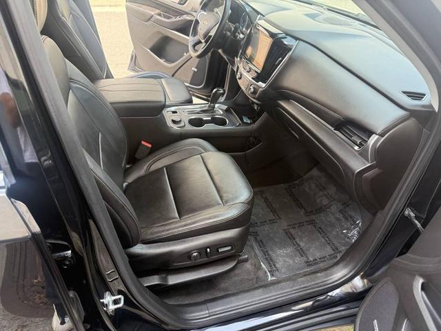 Photo of 2018 Mosaic Black Metallic Chevrolet Traverse