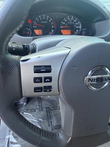 Photo of 2016 Brilliant Silver Nissan Frontier