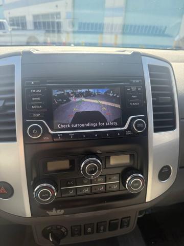 Photo of 2016 Brilliant Silver Nissan Frontier