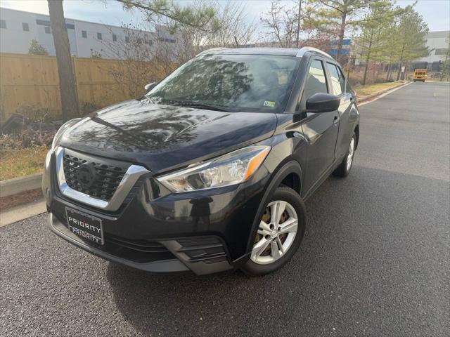 Photo of 2019 Super Black Nissan Kicks