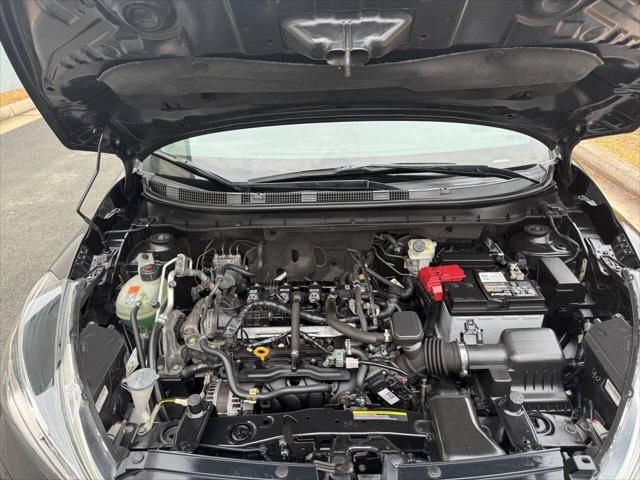 Photo of 2019 Super Black Nissan Kicks
