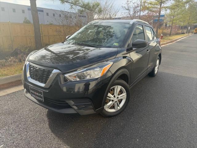 Photo of 2019 Super Black Nissan Kicks