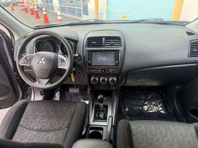 Photo of 2020 Mercury Gray Metallic Mitsubishi Outlander Sport