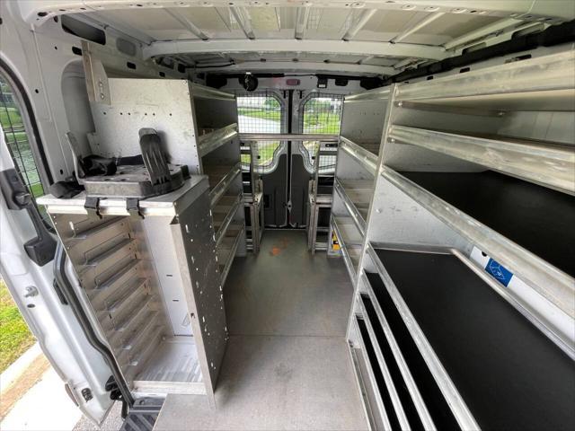 Photo of 2012 Arctic White Mercedes-Benz Sprinter